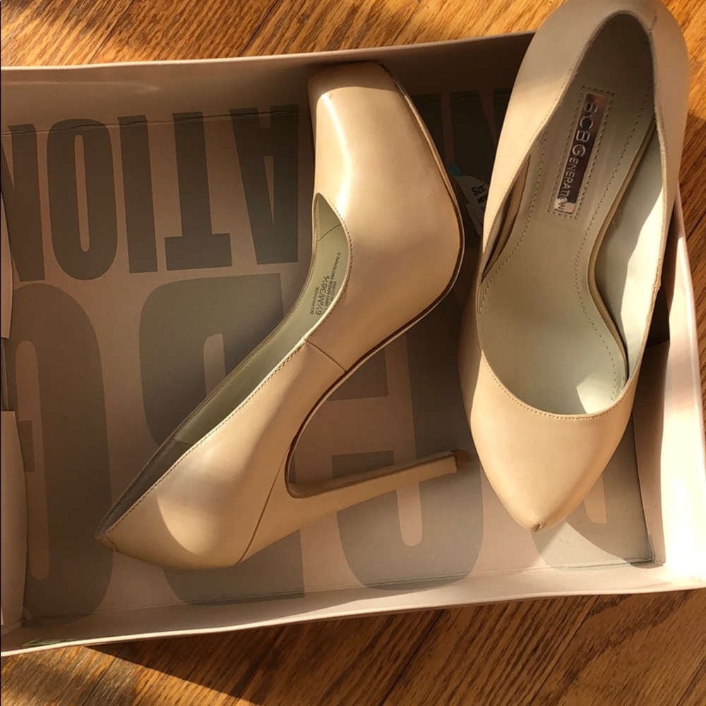 BCBGeneration Parade Pumps - Picture 3 of 3